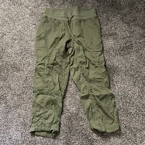 North Face 3/4 Pants